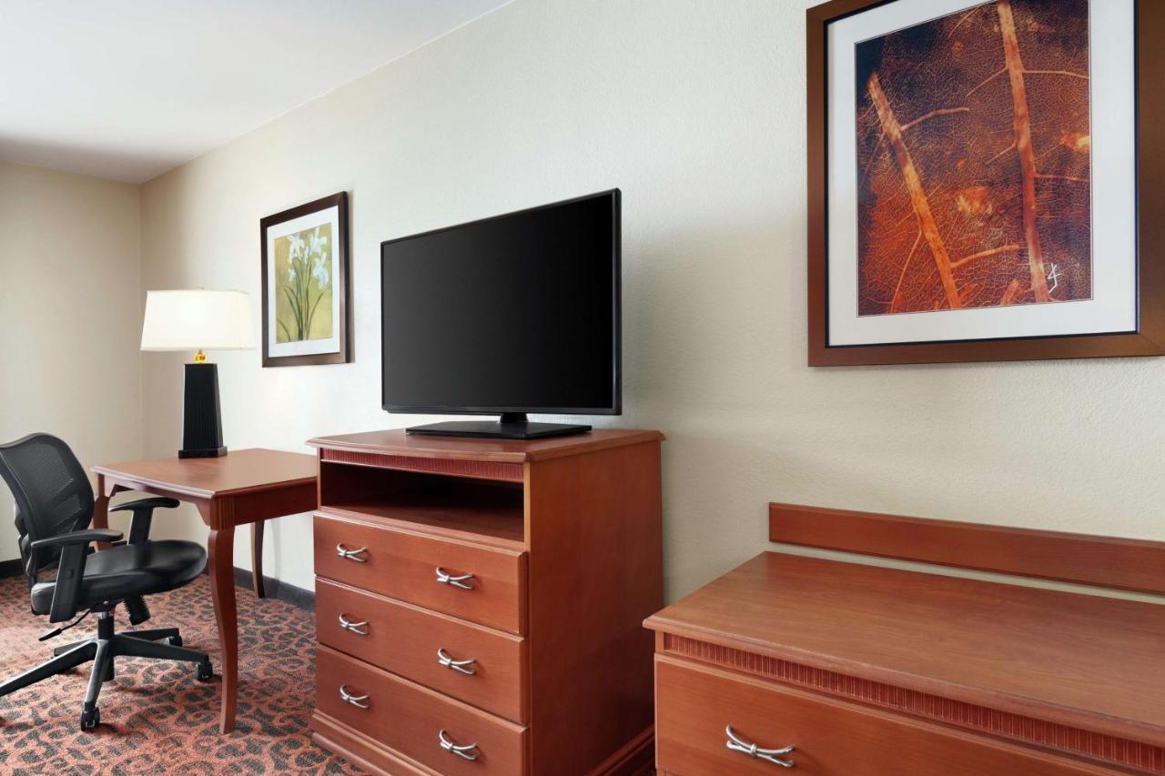 Hampton Inn Houston Stafford Exterior photo